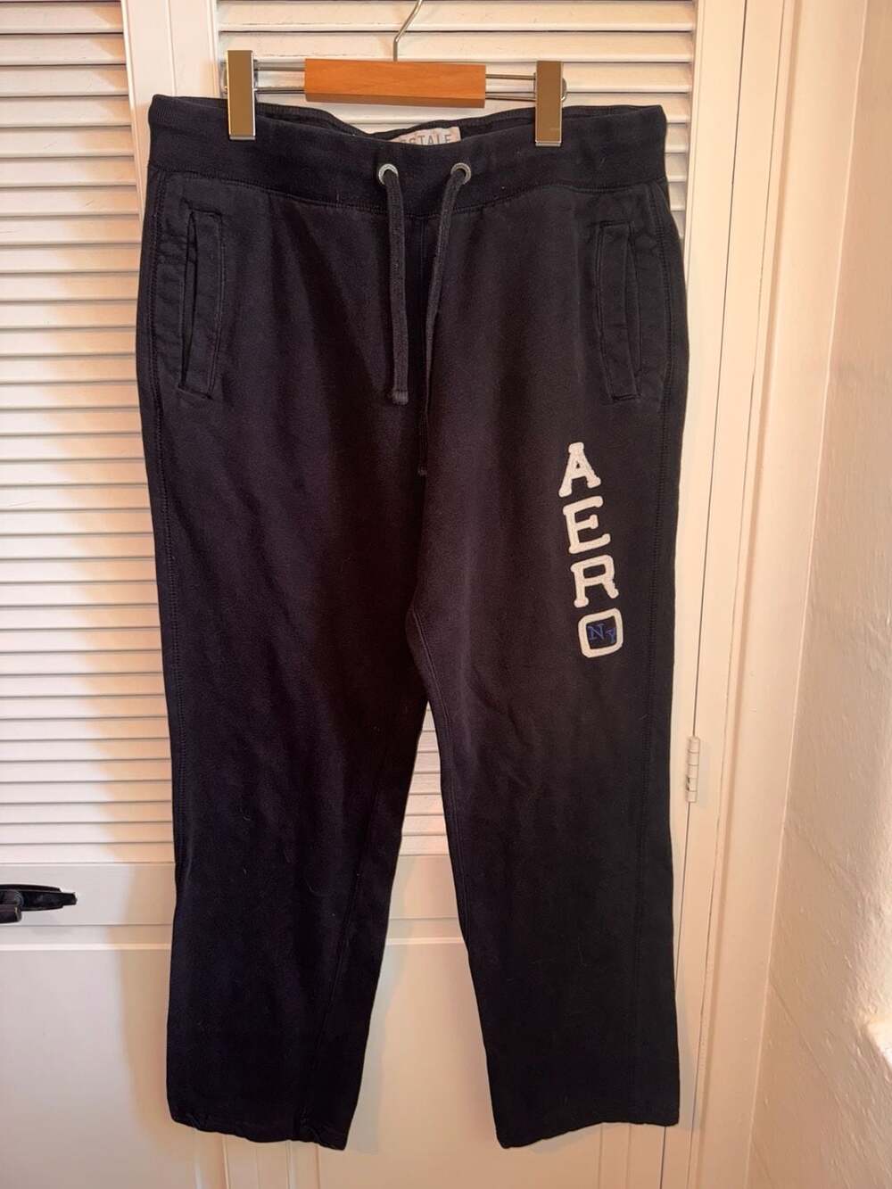 Aeropostale Black Sweatpants Medium Y2K Spellout Logo
